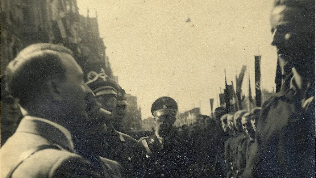 Hans-Joachim Knigge - Hitler_proc